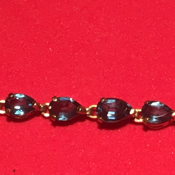 London Blue Topaz Bracelet in Yellow Gold - Picture 4 of 4